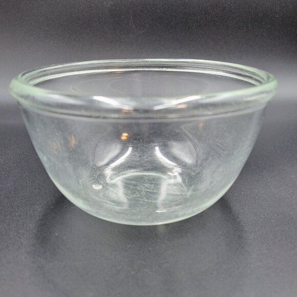 Vintage Clear Bowl With Feet Made In England Read - Picture 1 of 10